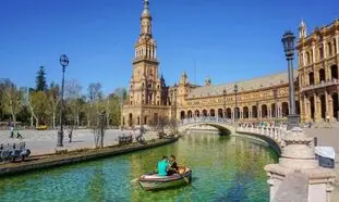 شهرهای جذاب و آرامش بخش در تور اسپانیا