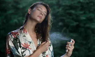 5 عطر مو لوکس زنانه با رایحه بی نظیر