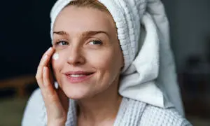 بهترین کرم شب لیفتینگ صورت برای سنین بالای 40 سال