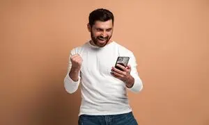 جدیدترین گوشی میان رده در بازار + قیمت