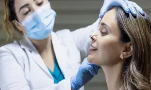 جراح بینی ارزان یا جراح خوب ؛ کدام را انتخاب می‌کنید؟