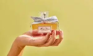 پرفروش ترین عطر زنانه دیور در تمام زمان ها