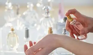 5 عطر زنانه خنک بهاری زیر 3 میلیون تومان