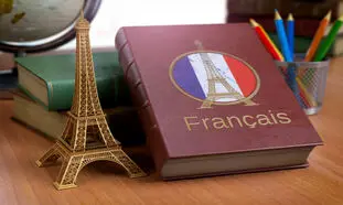 3 کتاب آموزش زبان فرانسه برای افراد مبتدی