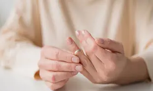 شرایط درخواست طلاق از طرف زن و مطالبه مهریه