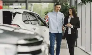 ۸ عامل موثر بر قیمت خودرو