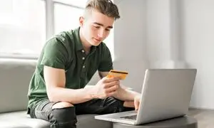 با افتتاح حساب بلوجونیور هدیه نقدی بگیرید