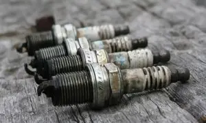 7 نشانه خرابی قطعات خودرو از روی ظاهر شمع