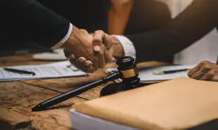 5 ویژگی مهم یک وکیل کیفری مجرب