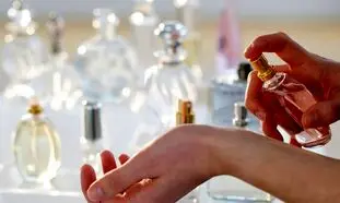 ارزانترین عطر شیرین و خنک زنانه برای تابستان