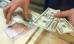 قیمت دلار در شیب ارزانی افتاد