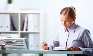 5 شغل اداری و دفتری با حقوق بالای 20 میلیون تومان برای خانم ها