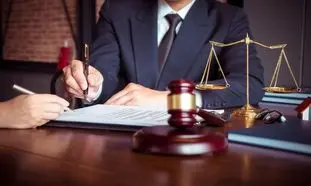 وکیل پایه یک دادگستری چه اختیاراتی دارد؟