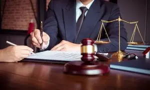وکیل پایه یک دادگستری چه اختیاراتی دارد؟