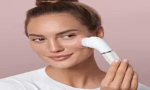 5 برس پاکسازی برقی برای دفع سلول‌های مرده و شفافیت پوست