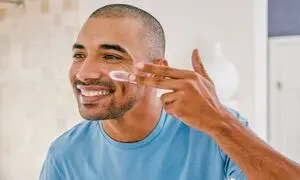 5 کرم ضدآفتاب فاقد رد سفیدی و چربی مناسب آقایان + قیمت