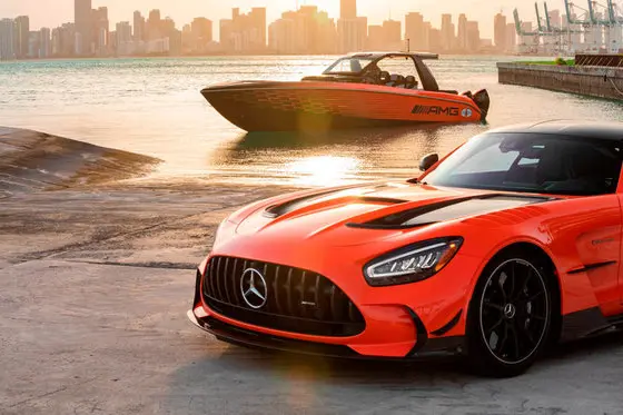 قایق تندرو مرسدس بنز AMG با قدرت 2000 اسب بخار (ویدیو)