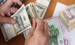 کاهش و افزایش نرخ دلار در گرو توافق ایران و آژانس؛ اثر قطعی سیاست بر نرخ دلار