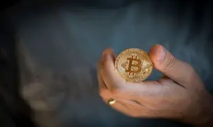 دست بیت کوین و سایر رمزارزها از بازار کوتاه می‌شود؟