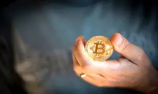 دست بیت کوین و سایر رمزارزها از بازار کوتاه می‌شود؟