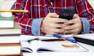 گوشی‌ های مناسب دانش آموزان تا محدوده قیمتی 4 میلیون تومان کدام هستند؟
