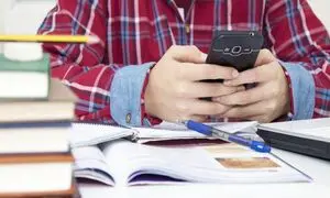 گوشی‌ های مناسب دانش آموزان تا محدوده قیمتی 4 میلیون تومان کدام هستند؟