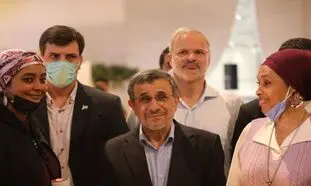 کاریکاتور حاشیه‌ساز احمدی‌نژاد