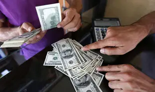 دلار همچنان در کانال 28 هزار تومانی می تازد