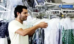 قیمت خشکشویی لباس در سال ۱۴۰۰ چقدر گران شد؟