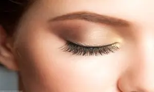 نکته های آموزش آرایش چشم در فصول سرد سال