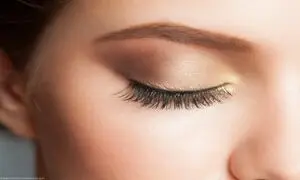 نکته های آموزش آرایش چشم در فصول سرد سال