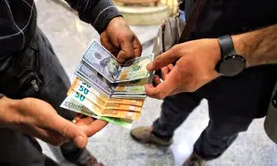 قیمت دلار عقب نشینی کرد