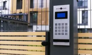خرید آنلاین آیفون تصویری هوشمند