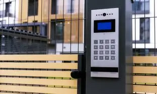 خرید آنلاین آیفون تصویری هوشمند