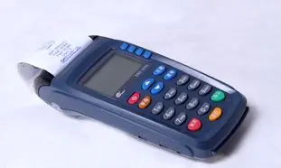 تکدی گری و دستفروشی با دستگاه کارتخوان!