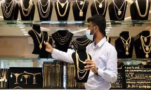 قیمت طلا و سکه خلاف جهت نرخ دلار حرکت کرد