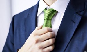 چگونه کراوات را شیک و باکلاس گره بزنیم؟ (ویدیو)