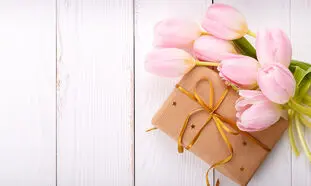 بهترین هدیه روز مادر را از چه وبسایت‌ هایی خریداری کنیم؟