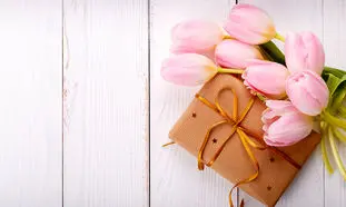 بهترین هدیه روز مادر را از چه وبسایت‌ هایی خریداری کنیم؟