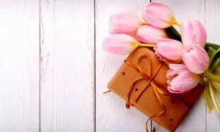 بهترین هدیه روز مادر را از چه وبسایت‌ هایی خریداری کنیم؟