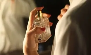 بهترین فروشگاه اینترنتی عطر و ادکلن چه ویژگی هایی دارد؟