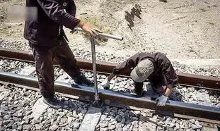 7 هزار کارگر پیمانی راه آهن در تب و تاب مخارج شب عید