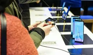 افزایش فروش آیفون و سامسونگ / قیمت روز گوشی های موبایل