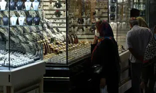 با افزایش نرخ دلار قیمت طلا و سکه نزولی شد!