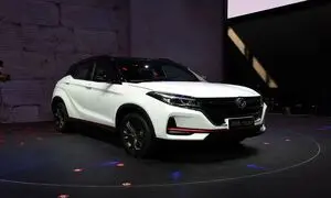 احتمال عرضه دانگ فنگ 500 در بازار خودرو ایران