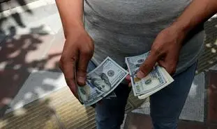 قیمت دلار روز 1 اردیبهشت ماه 1401/ بازار ارز سردرگم است!