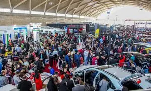 رونمایی از دو محصول جدید مکث موتور