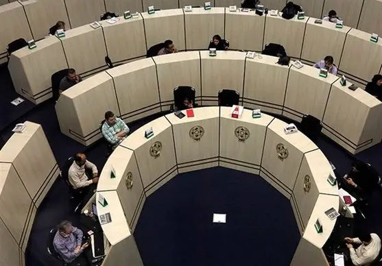 عرضه اولیه سهام دو شرکت هفته آینده انجام می‌شود