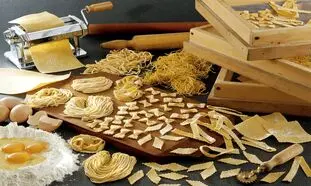 ماکارونی را چطور در خانه تولید کنیم ؟ + ویدیو