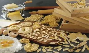 ماکارونی را چطور در خانه تولید کنیم ؟ + ویدیو